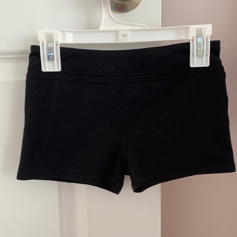 Size 8/10 Zella booty shorts